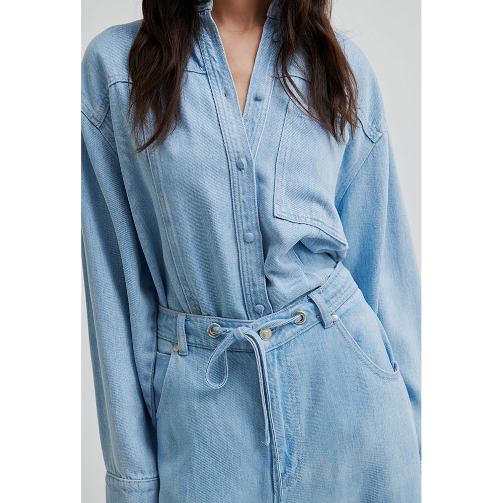 LIGHTBLUE