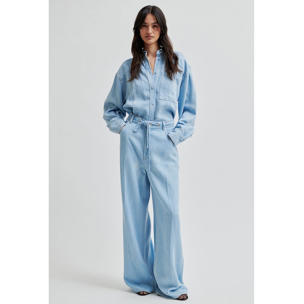 LIGHTBLUE